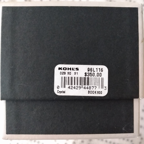 Bulova Ladies Watch New in Box - Picture 4 of 9